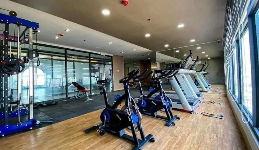 Harbour Park Residences 曼达卢永 0*,